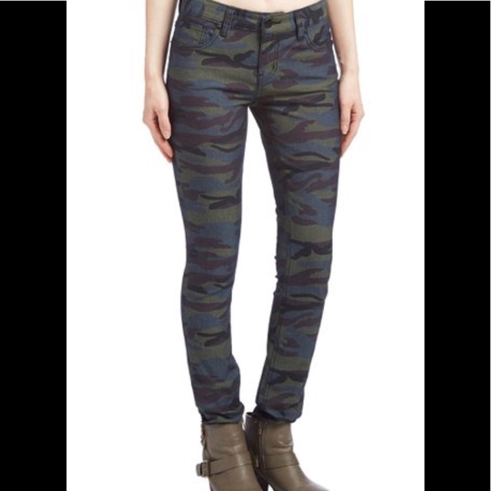 SOLD - Brand New David Khan Nikki Camoflauge Jean - Picture 1 of 1